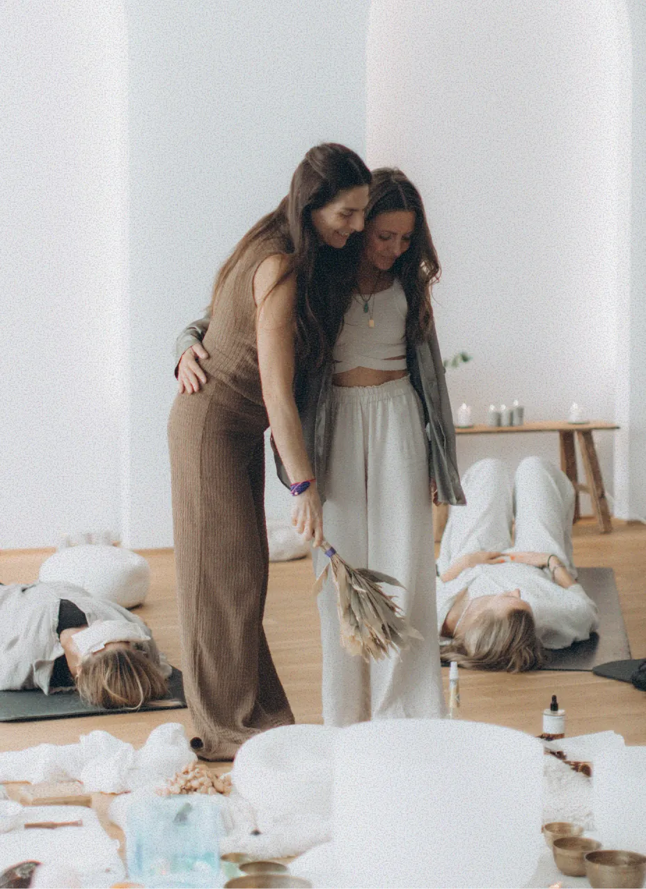 Sibel und Yavi - Retreat Hosts